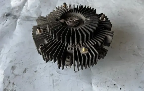 Toyota Land Cruiser (J120) Viscous fan clutch
