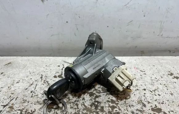 Toyota Yaris Ignition lock N0502241256