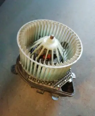 Peugeot 806 Heater fan/blower 9041220837