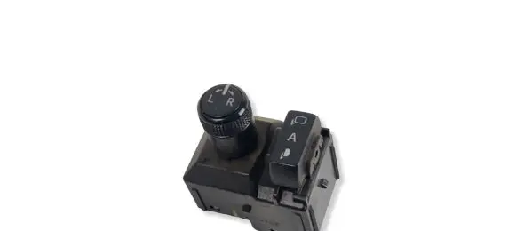 Toyota Prius (XW50) Wing mirror switch 183725