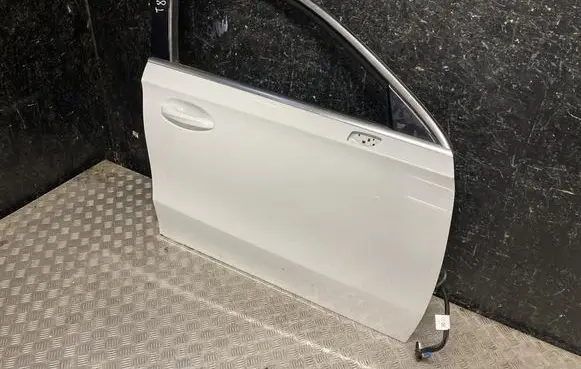 Mercedes-Benz A W177 Front door 