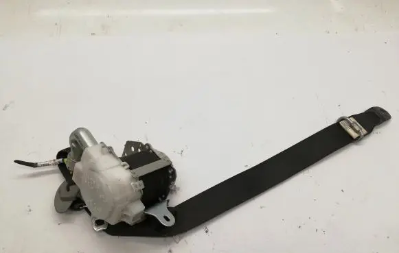 Toyota RAV 4 (XA30) Front seatbelt