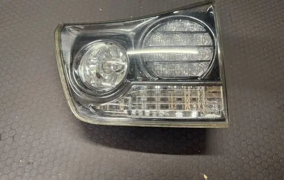Lexus RX 330 - 350 - 400H Tailgate rear/tail lights