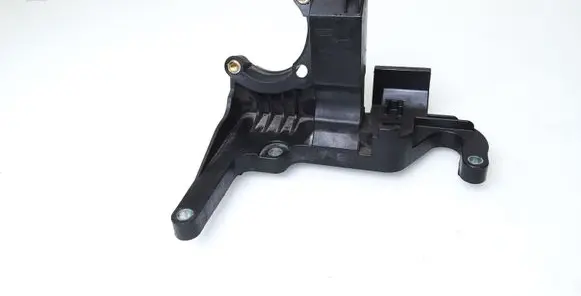 Ford Focus Other engine bay part AV6Q9B470AD