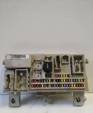 Ford Focus C-MAX Fuse module 3M5T14014 E2E3E6E8E9 031115