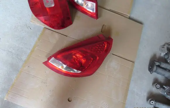 Ford Fiesta Rear/tail lights 8A6113404AC 08022025 10W0609