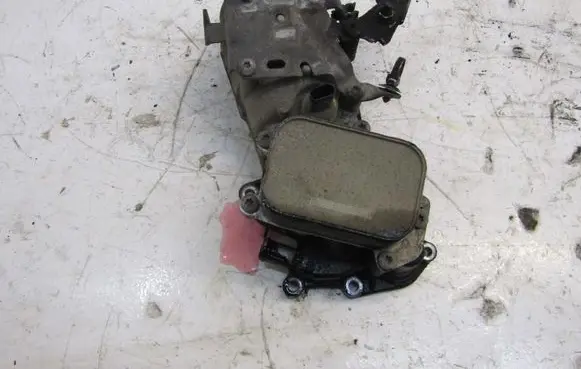 Citroen C3 Oil filter mounting bracket GMAUTO4574097