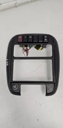 KIA Retona Radio/GPS head unit trim 