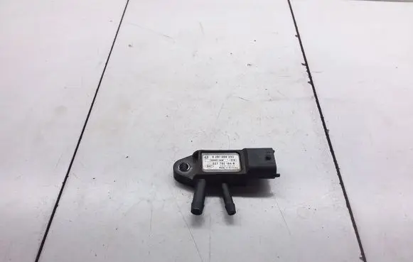 Renault Master III Exhaust gas pressure sensor 227702184R 0281006252