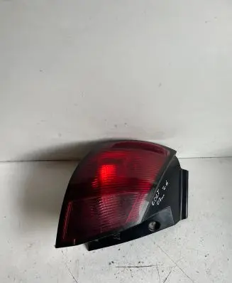 Mitsubishi Colt Rear/tail lights MR957365 27850102