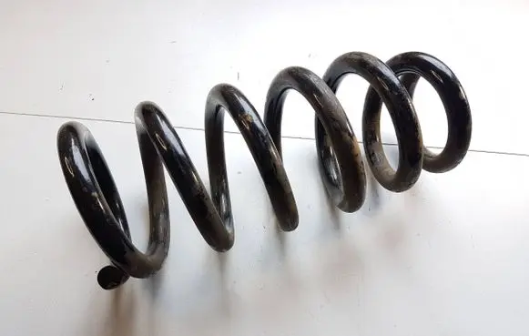 Mitsubishi Pajero Front coil spring 4040A066
