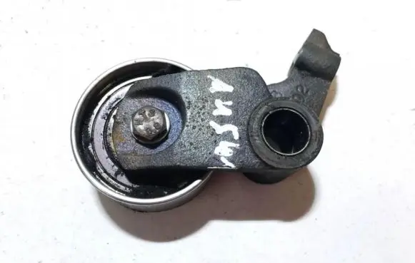 Toyota Avensis T220 Generator/alternator belt tensioner