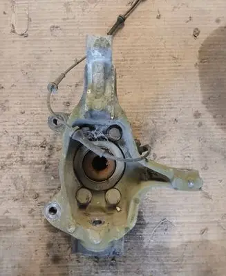 Renault Laguna III Front wheel hub spindle knuckle 400140006 00106