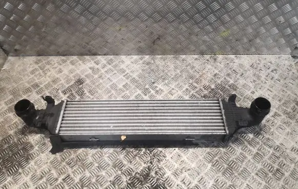 Mercedes-Benz E W212 Intercooler radiator 2045000200 A2045000200