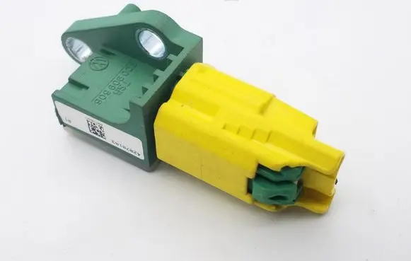 Volkswagen PASSAT B6 Airbag deployment crash/impact sensor 3C0909606 42070103