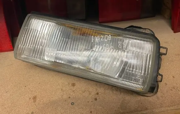 Mazda 626 Headlight/headlamp 0013371