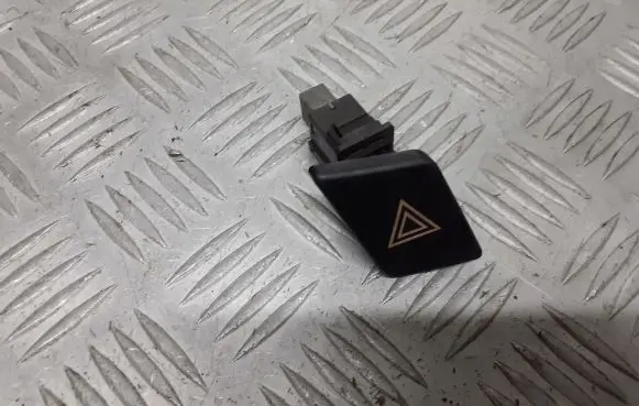 Toyota Yaris Hazard light switch