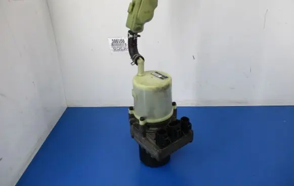 Mazda 3 I Power steering pump