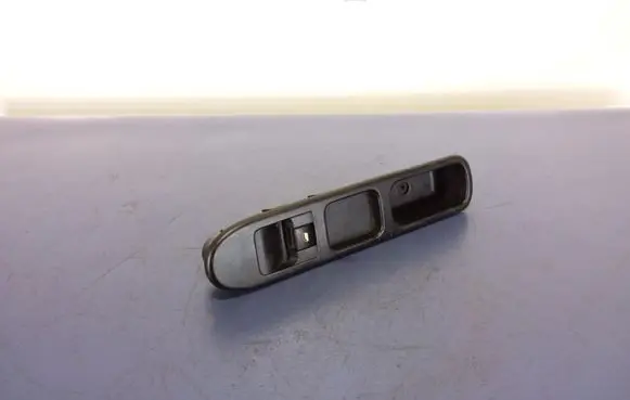 Peugeot 307 CC Electric window control switch 96351625XT
