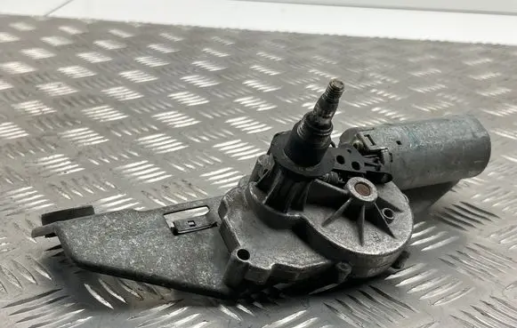 Volvo S40, V40 Rear window wiper motor 0390201529
