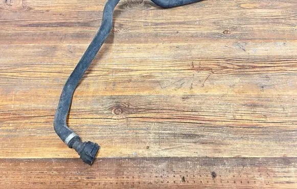 BMW 3 E90 E91 Engine coolant pipe/hose 8507333 MW1612