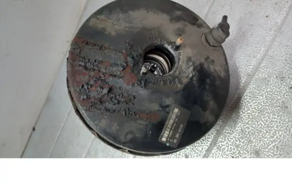 Peugeot 206 CC Brake booster