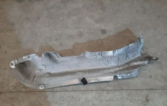 BMW 6 F12 F13 Exhaust heat shield 7185201