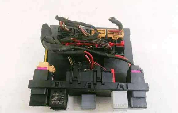 Volkswagen PASSAT B6 Comfort/convenience module 3C0937049D F005V00525