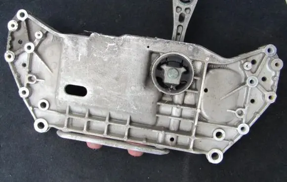 Volkswagen Golf V Front subframe 1k0199369g