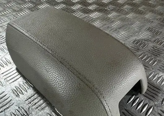 Volvo XC90 Armrest