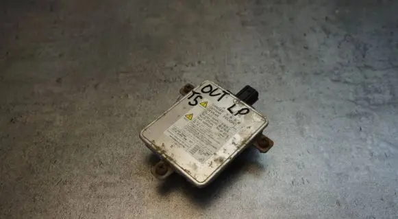 Mitsubishi Outlander Headlight ballast module Xenon W3T20971
