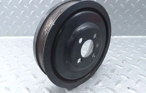 Mitsubishi Grandis Crankshaft pulley 03G105243