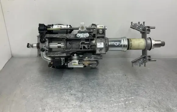 BMW 5 F10 F11 Steering wheel axle F10768701 1056004H