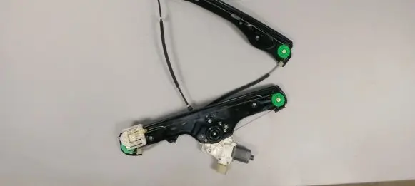 BMW X1 E84 Front door electric window regulator 2990385