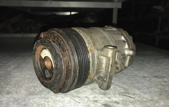 BMW 1 E81 E87 Air conditioning (A/C) compressor (pump) 64526987862