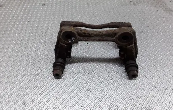 Nissan Note (E11) Front Brake Caliper Pad/Carrier 