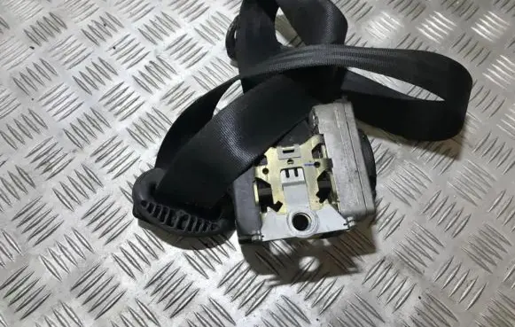 Skoda Octavia Mk1 (1U) Front seatbelt