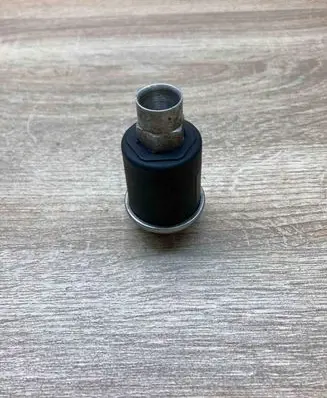 Volkswagen Golf IV Air conditioning (A/C) pressure sensor 1H0959139B
