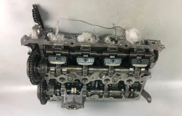 Mini One - Cooper F56 F55 Engine head 8638185 S855K113 782914000