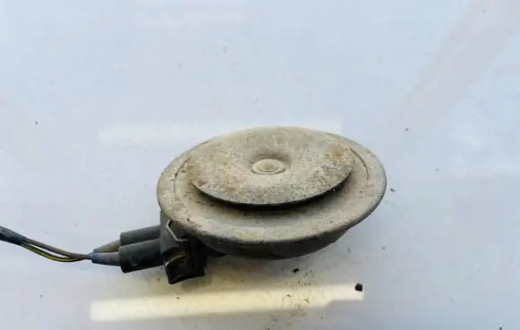 Volkswagen Golf III Horn signal