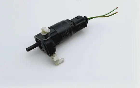 Volkswagen Caddy Windscreen/windshield washer pump 1K6955651