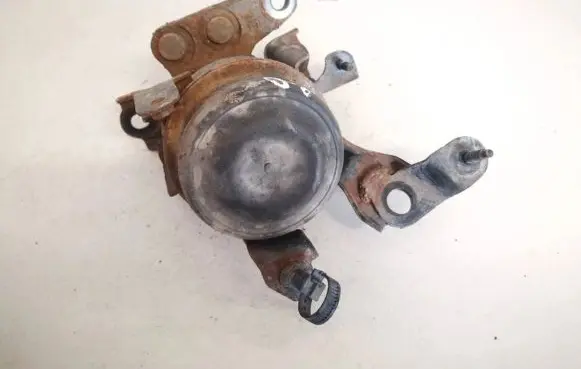 Toyota Corolla E120 E130 Engine mount bracket