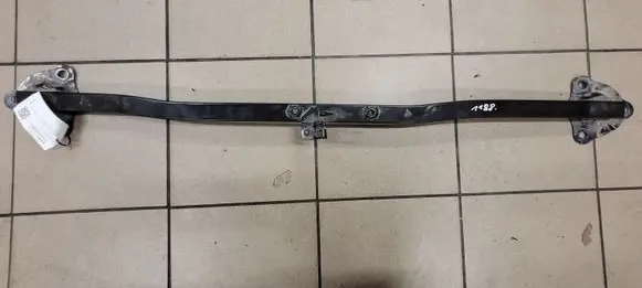 Volvo V40 Front strut bar 31298286
