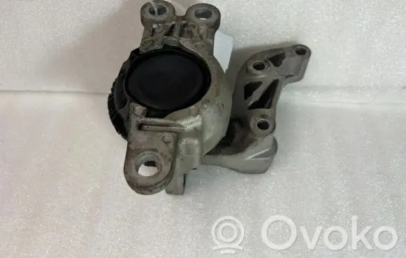 Nissan X-Trail T32 Engine mount bracket 12114BA0A