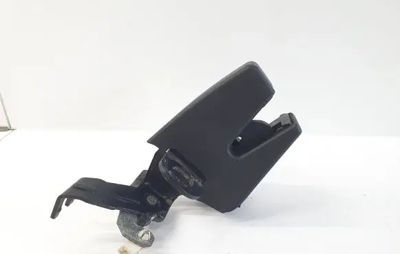 Loading door lock