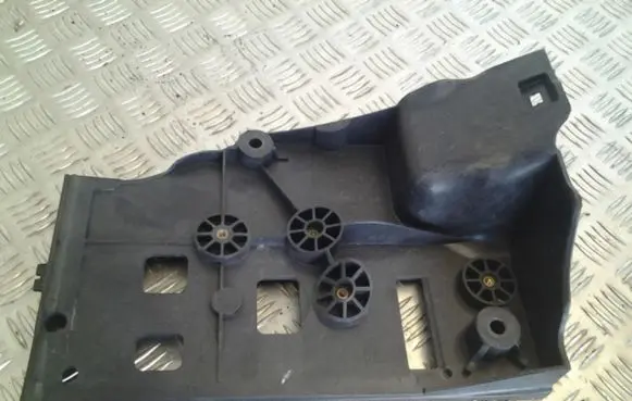 Land Rover Range Rover Sport L320 Battery tray DWM500021