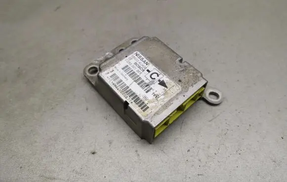 Nissan Almera Tino Airbag control unit/module 988204U400 0285001361