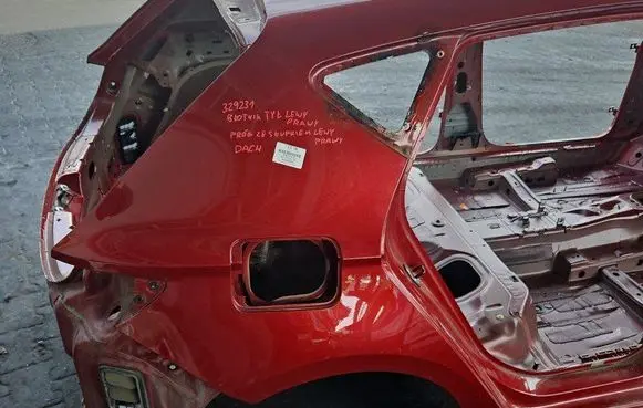 Rear quarter panel