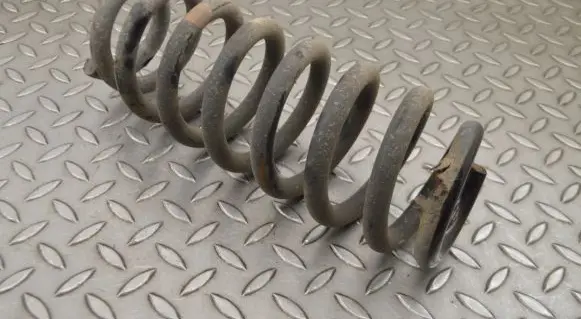 Suzuki Grand Vitara II Rear coil spring