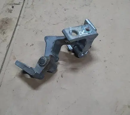 Volkswagen PASSAT B7 Front door hinge set 7N0831402
